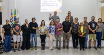 Professores da EJA participam de HTPC Regional