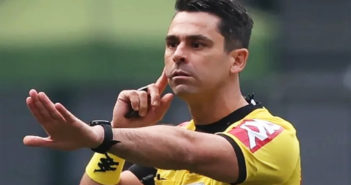 Curso com árbitro da Fifa capacita profissionais de arbitragem de futebol