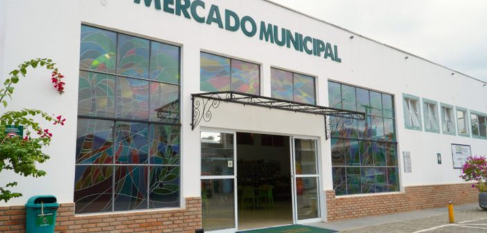 Mercado Municipal de Ilhabela tem programação especial neste feriado com música, gastronomia e atrações para toda a família
